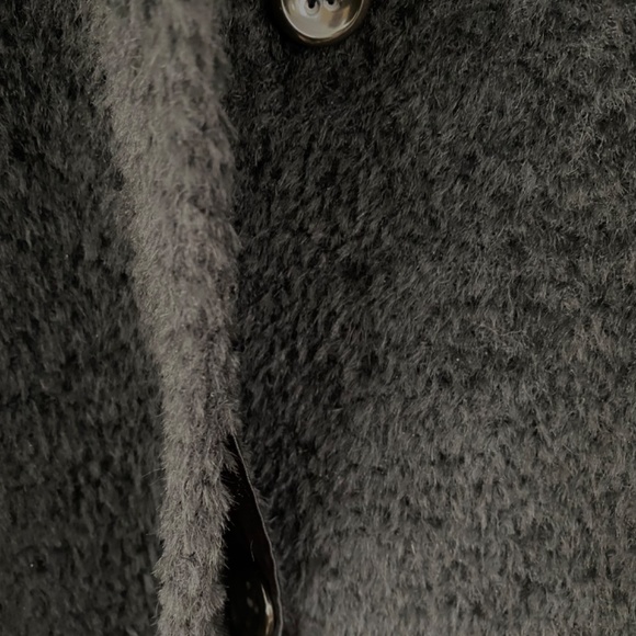 MAX MARA Luxurious Alpaca Faux Fur Coat - Picture 3 of 9